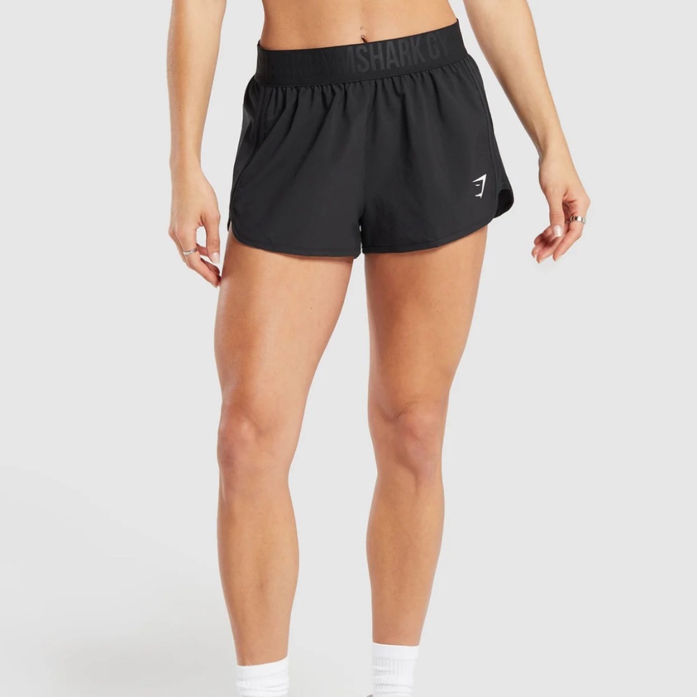 Gym shark training shorts- M
